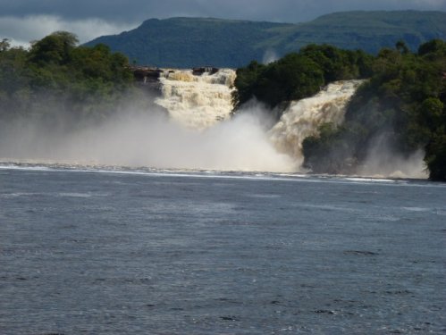 artart Canaima Lagoon